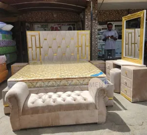 6 by 6 Best Selling Padded Complete Set of Bed