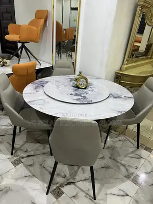 Round Dining by 4