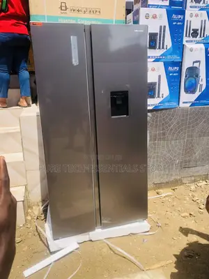 New Hisense Side by Side Refrigerator With Water Dispenser