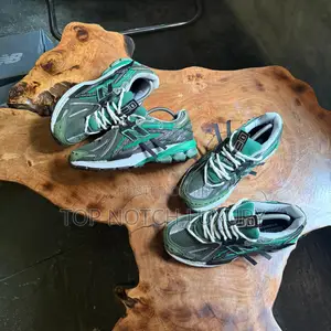 *Cop the New Balance 1906a Military Goblin Army Green*