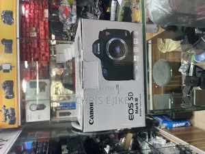 Canon Eos 5d Mark Iii Digital SLR Camera Body