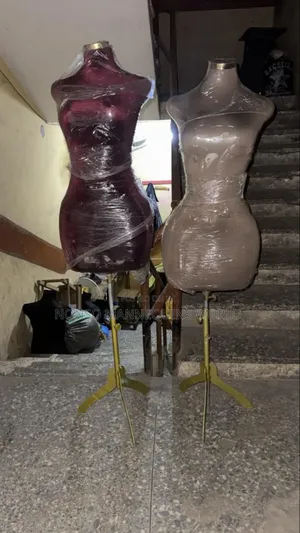 Female Size 12 Bbl With Iron Tripod Stand