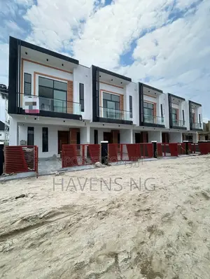 4bdrm Townhouse/Terrace in Ikota for sale