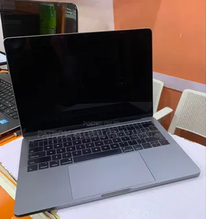 Laptop Apple MacBook Pro 2017 16GB Intel Core I7 SSD 256GB