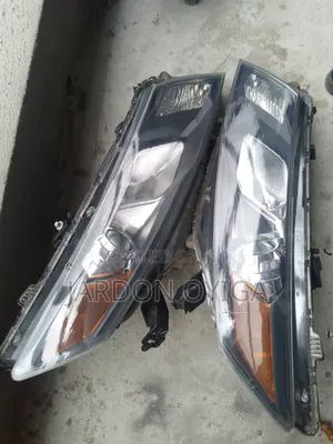 Head Light Honda Crosstour 2010
