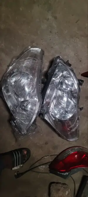 Headlight Corolla Verso 2012
