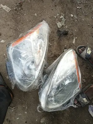 Headlight Nissan Rouge 2008/2010