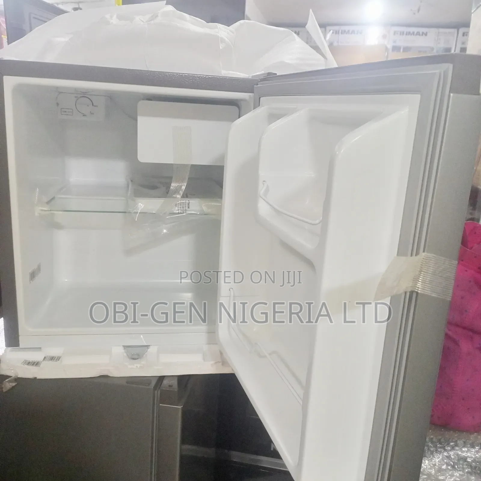 Hisense Bedside Refrigerator Ref045dr 44lt Set