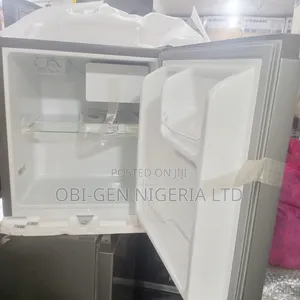 Hisense Bedside Refrigerator Ref045dr 44lt Set