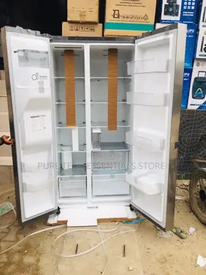 Original Lg Side by Side Refrigerator With Ice Cube Maker