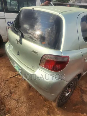 Toyota Yaris 2004 Silver