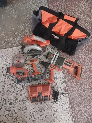 Ridgid 18v Lithium-Ion Cordless 5-Tool Kit With (2) 4.0 Ah B