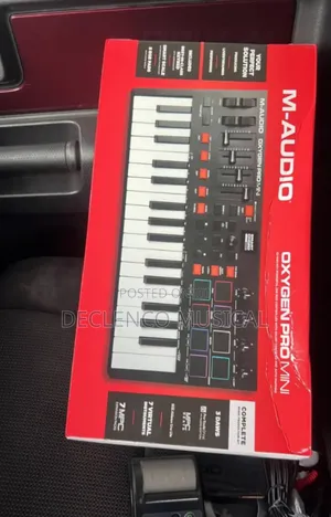 Professional M-Audio Oxygen Pro Mini 25 Key Studio Keyboard