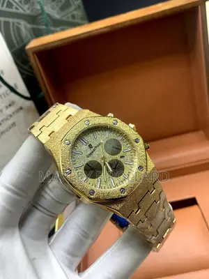 Gold Plain Analog Hublot Watch