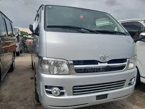 Toyota HiAce 2010 Silver