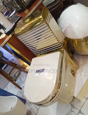Ideal Gold Toilet With Wash Hand Basin