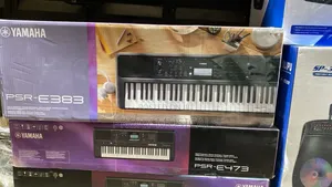 Yamaha Keyboard PSR-E383