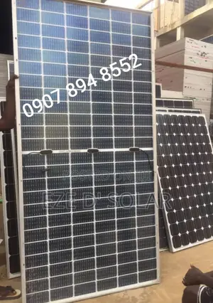 555w Jinko Solar Panel