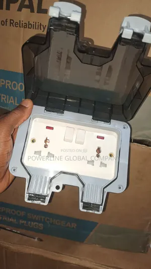 Waterproof 13maps Double Socket for Homes Factories Hotels