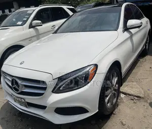 Mercedes-Benz C300 Sport 4Matic Sedan AWD (2.0L 4cyl 7A) 2017 White