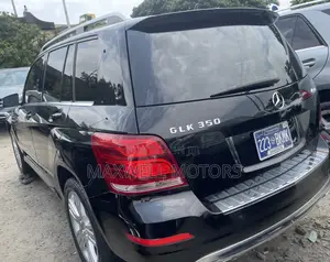 Mercedes-Benz GLK-Class Base GLK 350 4dr AWD 4MATIC (3.5L 6cyl 7A) 2015