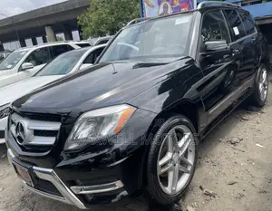 Mercedes-Benz GLK-Class Base GLK 350 4dr AWD 4MATIC (3.5L 6cyl 7A) 2015