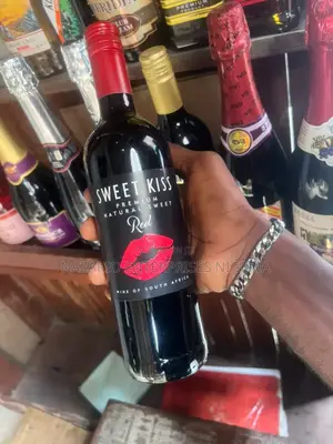 Sweet Kiss Red Wine – By 12 Bottles (750ml)