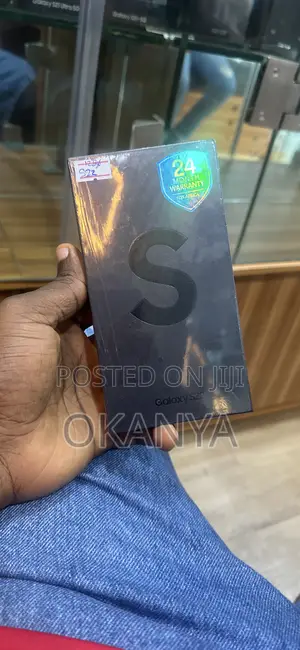 New Samsung Galaxy S22 5G 128 GB Black