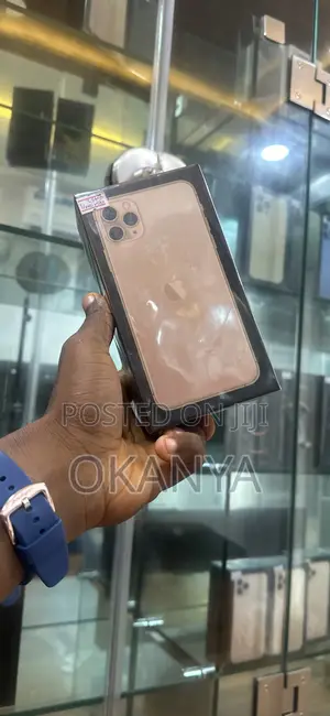 New Apple iPhone 11 Pro Max 256 GB Gold
