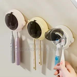 1pc Astronaut-Themed Wall-Mounted Toothbrush Holder