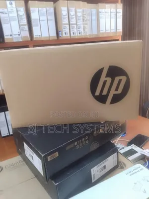 New Laptop HP 14S 4GB Intel Core I3 SSD 256GB