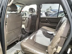 Toyota Sequoia Limited 4dr SUV 4WD (4.7L 8cyl 4A) 2004 Black