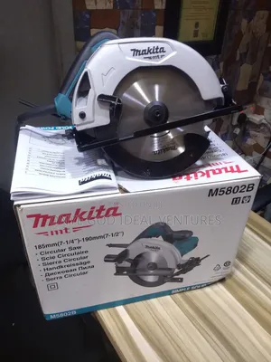 Makita Hs7600 Circular Saw. Powerful Performance: