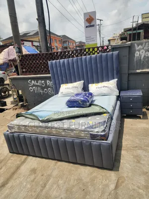 6by6 Upholstery Padded Bed With a Standard Side Drawer.