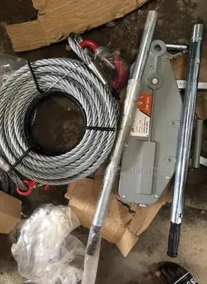 Toyo-Intl Wire Rope Pulling Hoist With 20 Meters Wire Rope