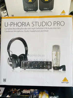 Behringer U-Phoria Studio Pro Sound Card Pack