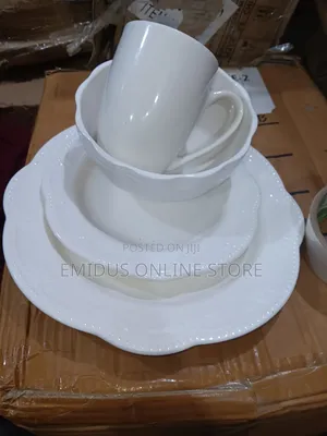 24 PCS White Design Round Dinner Set