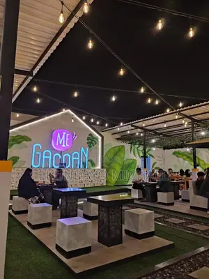 Bar/Lounge Designer/Decorator
