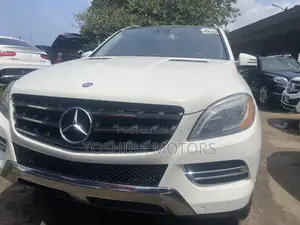 Mercedes-Benz M Class ML350 4MATIC 4dr SUV AWD (3.5L 6cyl 7A) 2015 White