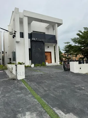 4bdrm Duplex in Lekki for sale