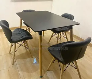 Classic Dining Table With 4 Leather Chairs.