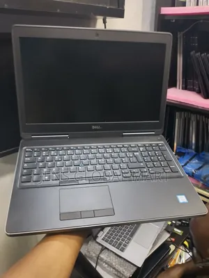 Laptop Dell Precision 7520 32GB Intel Core I7 SSD 512GB