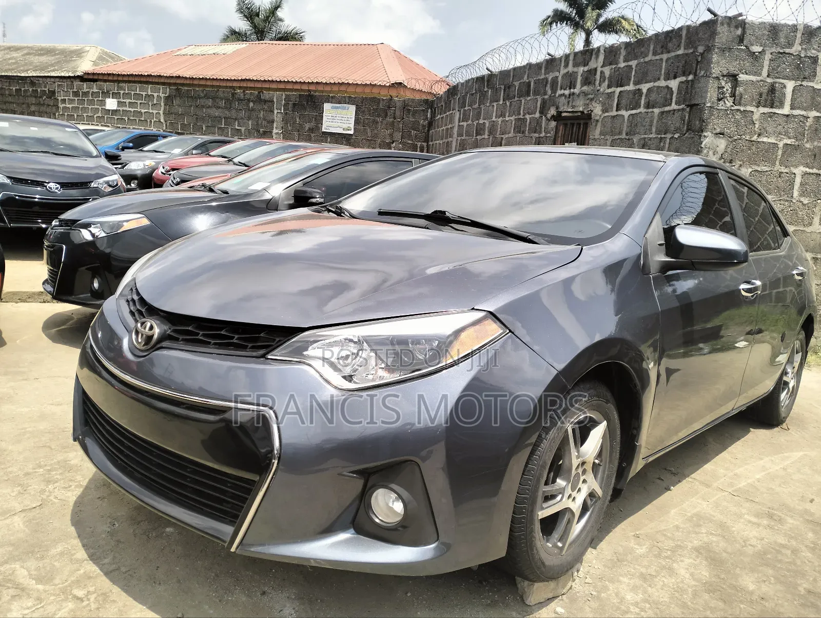Toyota Corolla 2015 Gray