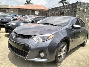 Toyota Corolla 2015 Gray