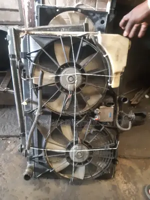 Complete Radiator Toyota Sienna 2018