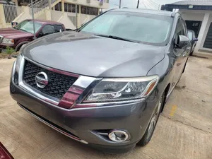 Nissan Pathfinder Platinum 4dr SUV (3.5L 6cyl CVT) 2015 Gray