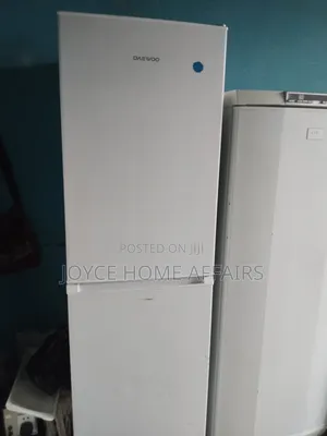 Standing Refrigerator Bosch , Fridge and Freezer Bottom