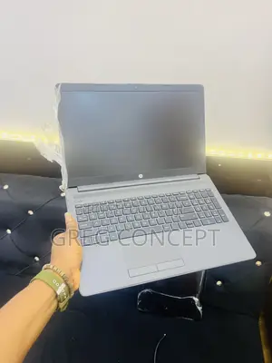 Laptop HP 255 G8 8GB AMD Ryzen SSD 128GB