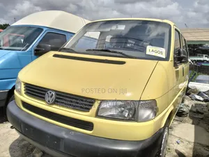 Volkswagen Transporter 2004 Yellow