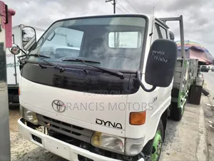 Toyota Dyna 200